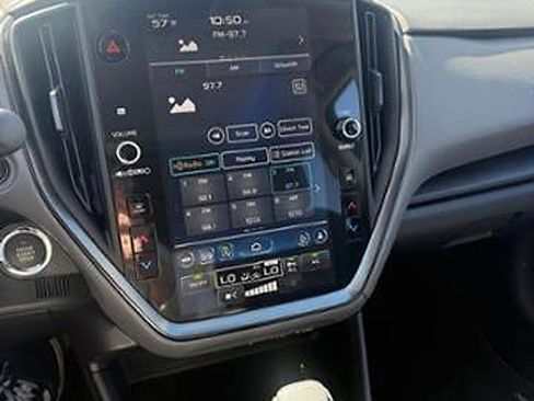 Certified 2025 Subaru Crosstrek 2.5i Limited AWD/4WD image 9