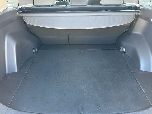 Used 2022 Toyota RAV4 XLE AWD/4WD image 25