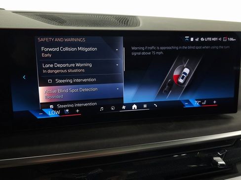 Used 2026 BMW X5 xDrive50e w/ Climate Comfort Package image 21