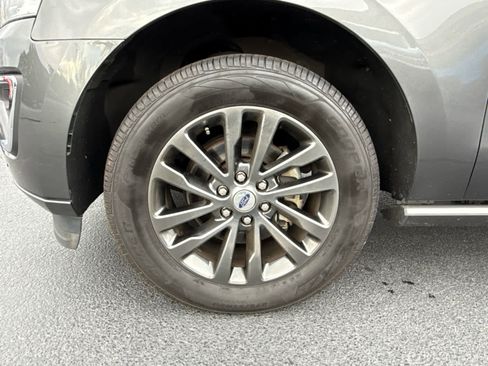 Used 2020 Ford Expedition Max Limited image 35