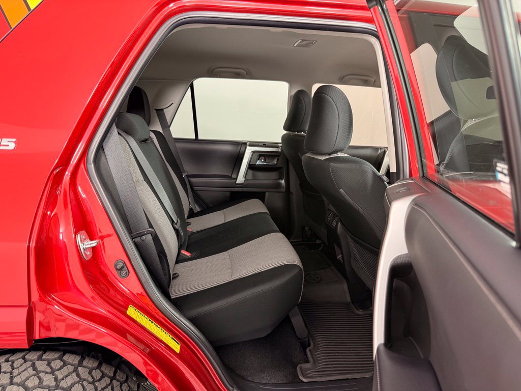 Certified 2022 Toyota 4Runner SR5 AWD/4WD image 20