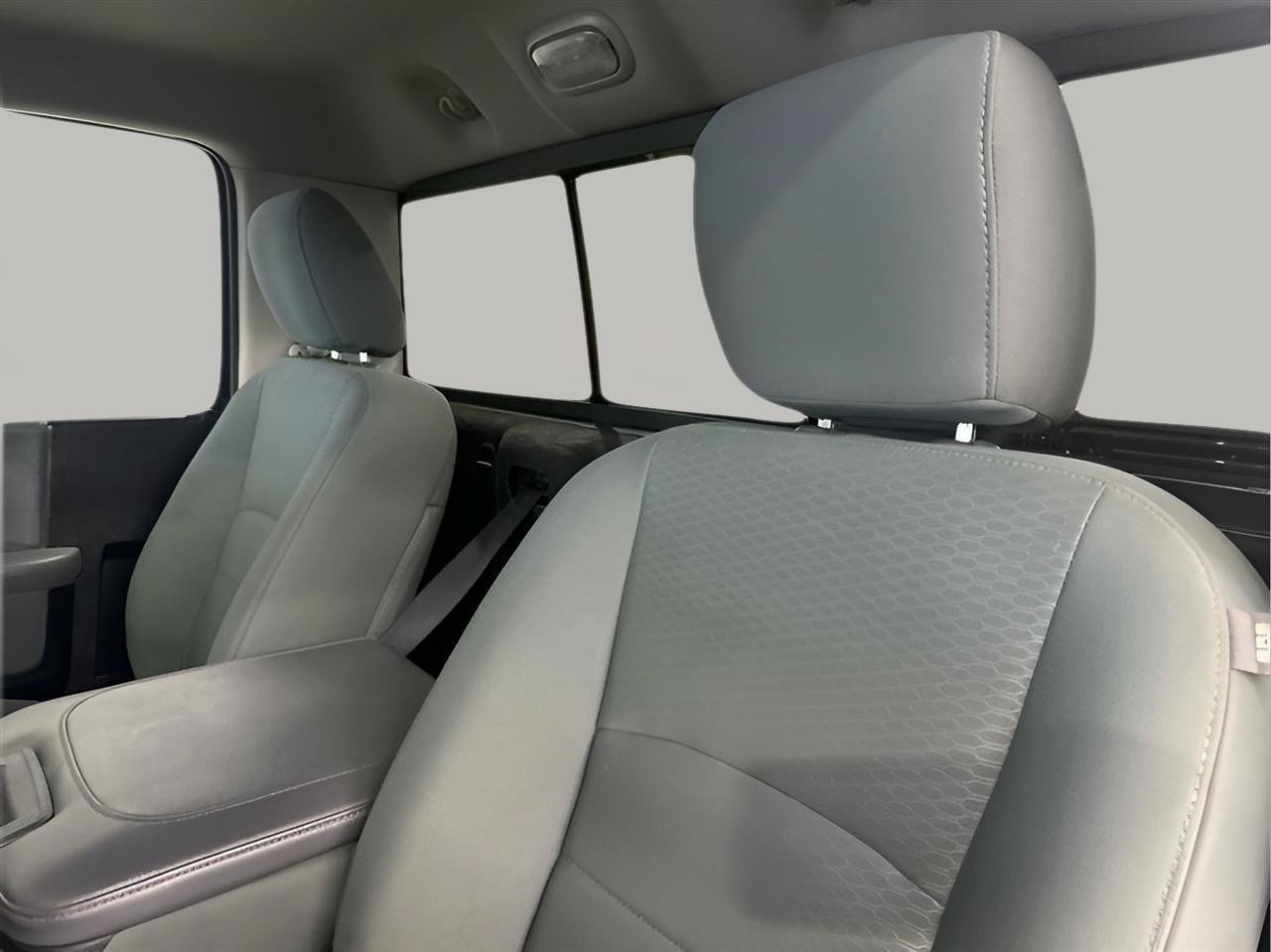 Used 2015 RAM 3500 Tradesman w/ Chrome Appearance Group AWD/4WD image 12