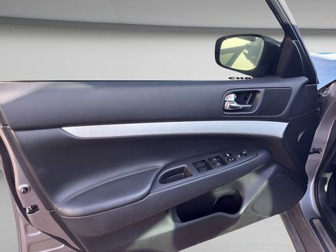Used 2009 INFINITI G37 Journey image 13