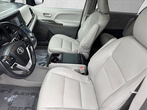 Used 2019 Toyota Sienna XLE Premium w/ Protection Package AWD/4WD image 11