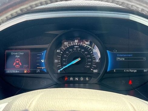 Used 2022 Ford Edge Titanium AWD/4WD image 12