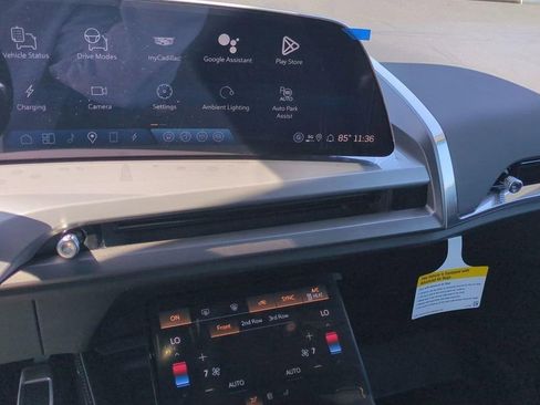 New 2026 Cadillac Vistiq Sport w/ LPO, Floor Liner Package AWD/4WD image 11