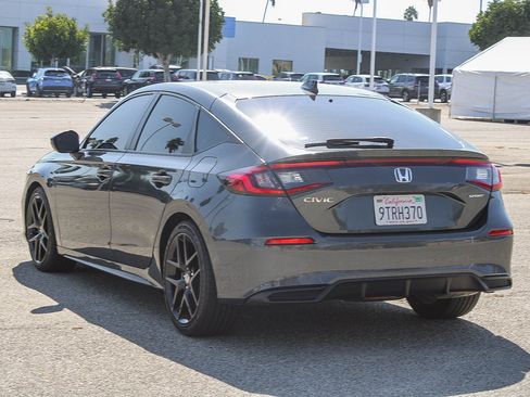 Used 2025 Honda Civic Sport image 9