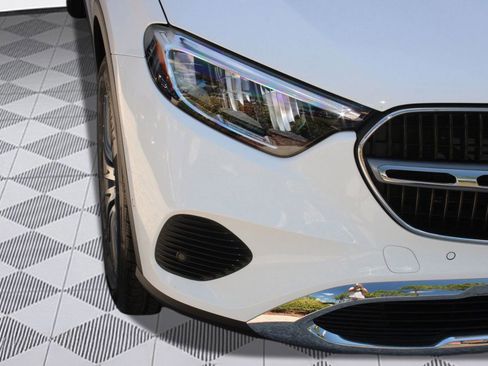 Used 2026 Mercedes-Benz GLC 300 image 9
