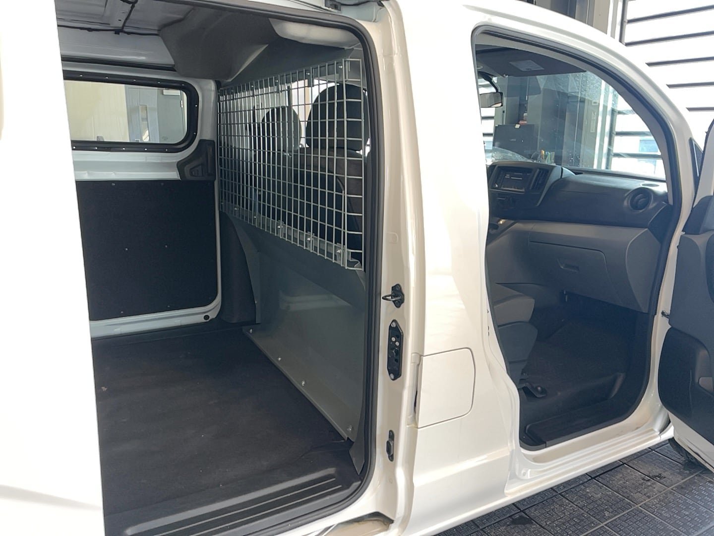 Used 2021 Nissan NV200 SV w/ Sliding Door Glass Package FWD image 10