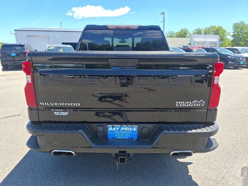 Used 2021 Chevrolet Silverado 1500 High Country w/ Technology Package AWD/4WD image 5