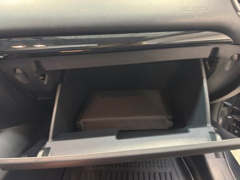 Used 2016 MAZDA MAZDA3 i Touring image 25