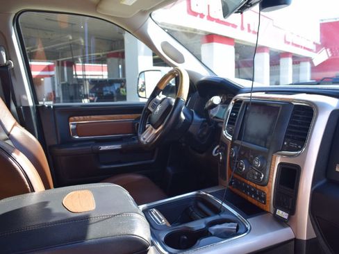 Used 2018 RAM 3500 Laramie Longhorn image 19