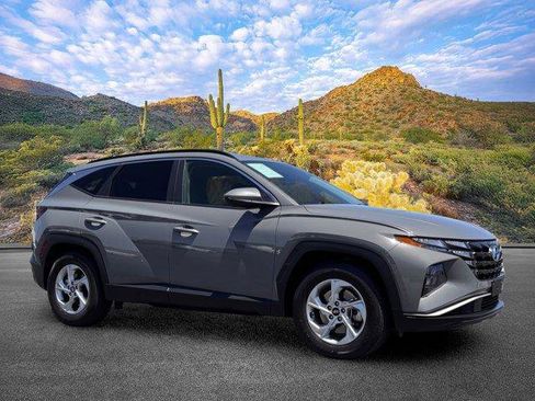 Used 2024 Hyundai Tucson SEL FWD image 2