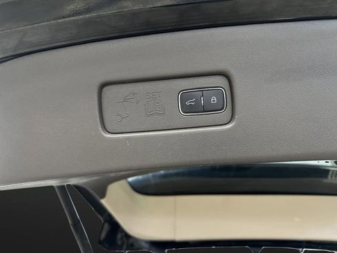 Used 2020 Lincoln Aviator Reserve w/ Equipment Group 202A image 17