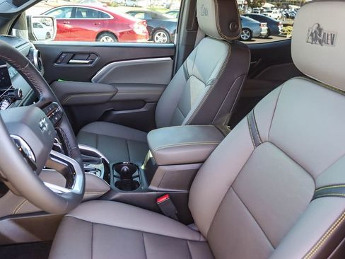 New 2026 Chevrolet Colorado ZR2 w/ ZR2 Bison Edition image 16