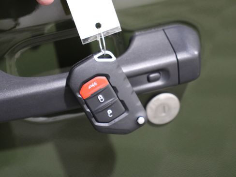 Used 2022 Jeep Wrangler Unlimited Sahara image 21