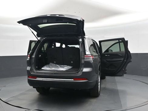 New 2026 Jeep Grand Cherokee L Laredo w/ MOPAR Finishing Package AWD/4WD image 51