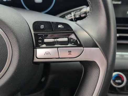 Used 2025 Hyundai Elantra SEL FWD image 22