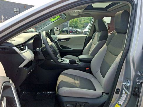 Certified 2025 Toyota RAV4 XLE w/ Convenience Package AWD/4WD image 8