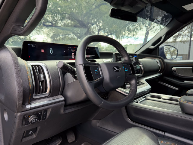Used 2026 Ford Expedition Tremor AWD/4WD image 10