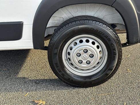 Used 2024 RAM ProMaster 2500 image 21