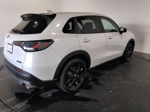 Used 2025 Honda HR-V Sport image 6
