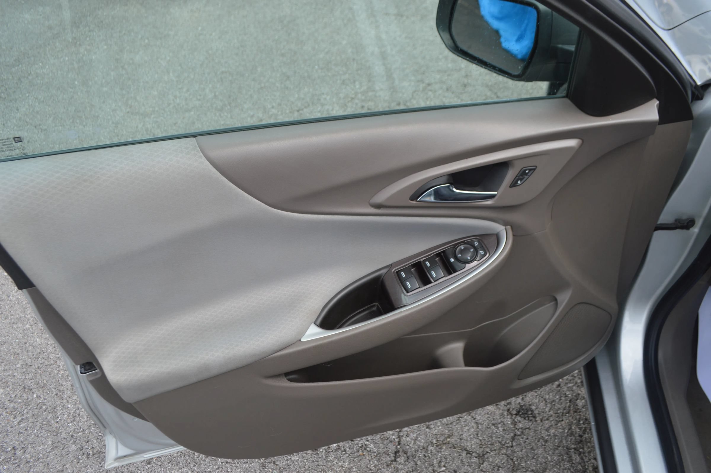 Used 2017 Chevrolet Malibu LS FWD image 13
