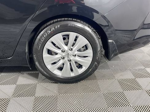 Used 2023 Nissan Sentra S FWD image 29