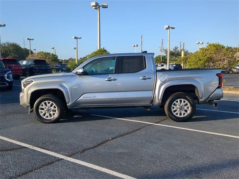 Used 2024 Toyota Tacoma SR5 image 3