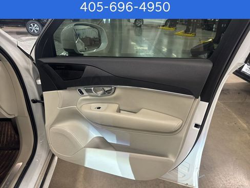 Used 2020 Volvo XC90 T5 Momentum w/ Protection Package Premier image 23