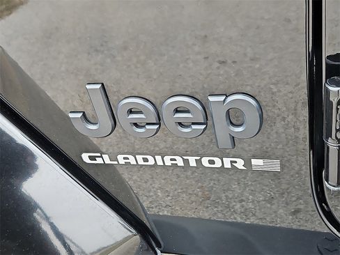 Certified 2023 Jeep Gladiator Overland image 15