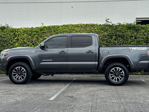 Used 2021 Toyota Tacoma TRD Sport w/ Technology Package AWD/4WD image 7