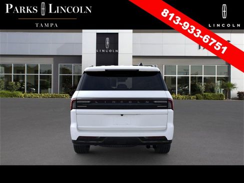 New 2025 Lincoln Navigator Reserve w/ Jet Appearance Package image 5