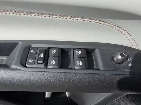 Used 2026 Jeep Compass Limited AWD/4WD image 14