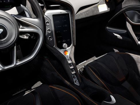 Used 2025 McLaren 750S RWD image 49