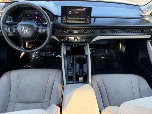 Used 2025 Honda Accord SE image 27