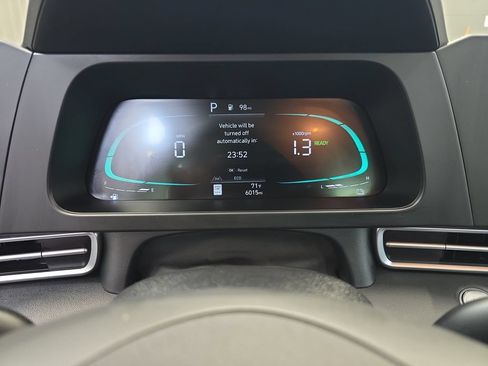 Used 2025 Hyundai Elantra Hybrid FWD image 19