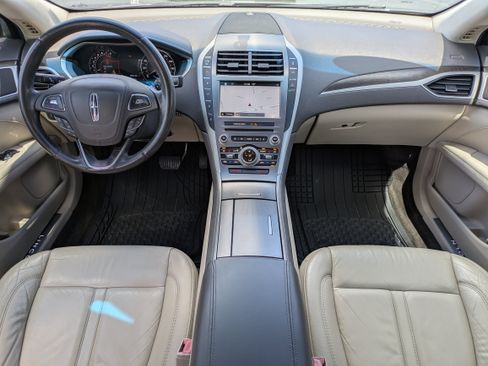 Used 2018 Lincoln MKZ Select w/ Select Plus Package FWD image 11