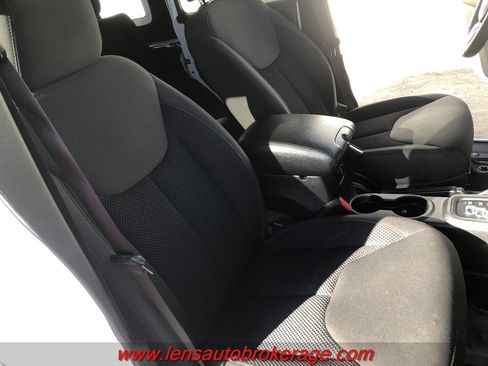 Used 2017 Jeep Wrangler Unlimited Sport image 23