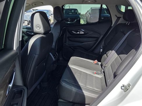 Used 2024 GMC Terrain Denali AWD/4WD image 5