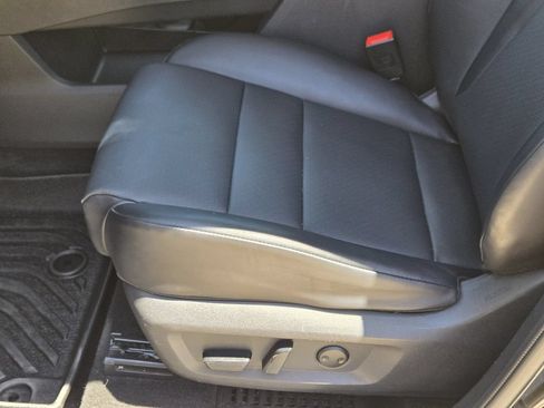 Used 2022 Nissan Rogue SV w/ SV Premium Package FWD image 25
