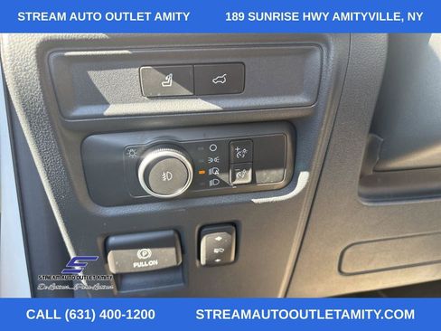 Used 2022 Ford Expedition Max Limited image 32