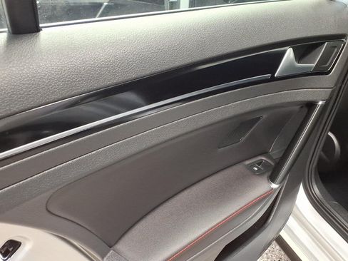 Used 2017 Volkswagen GTI Autobahn FWD image 19