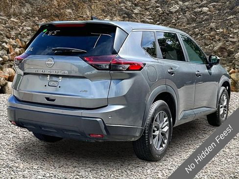 Used 2024 Nissan Rogue S AWD/4WD image 2