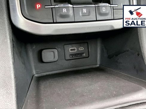 Used 2021 GMC Acadia SLT w/ Premium Package image 34