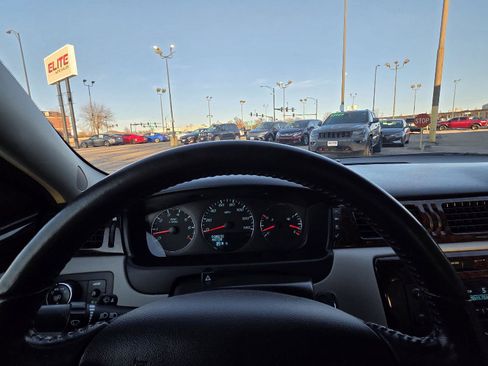 Used 2014 Chevrolet Impala LTZ image 23