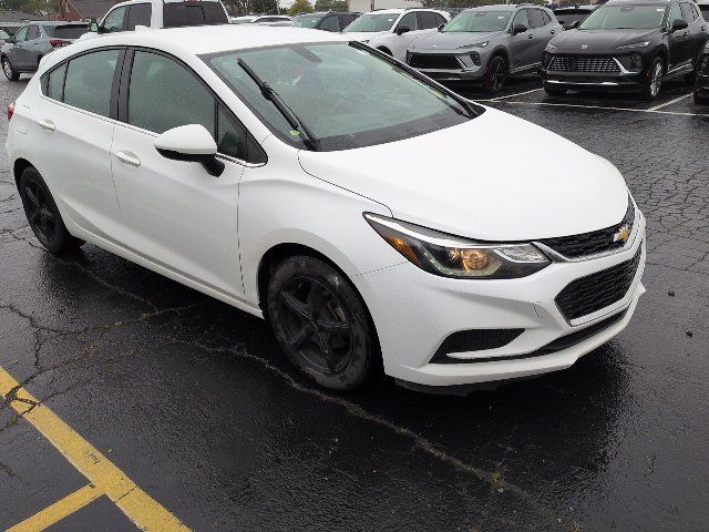 Used 2017 Chevrolet Cruze LT FWD image 3