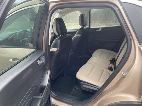 Used 2021 Ford Escape SEL image 10