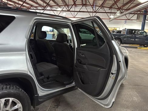 Used 2020 Chevrolet Traverse LT w/ LPO, Cargo Package image 21