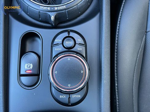 Used 2017 MINI Cooper Clubman ALL4 w/ Premium Package image 33